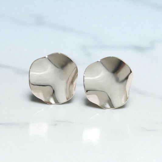 Ατσάλινα Σκουλαρίκια 2.5cm – Ακανόνιστο Κυματιστό Σχέδιο (E1598)