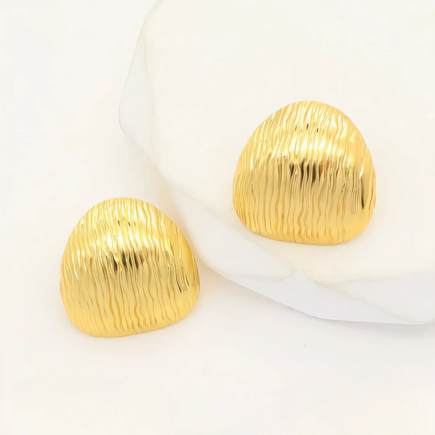 Σκουλαρίκια από ανοξείδωτο ατσάλι σε χρυσό με υφή 1.7cm (E3323)