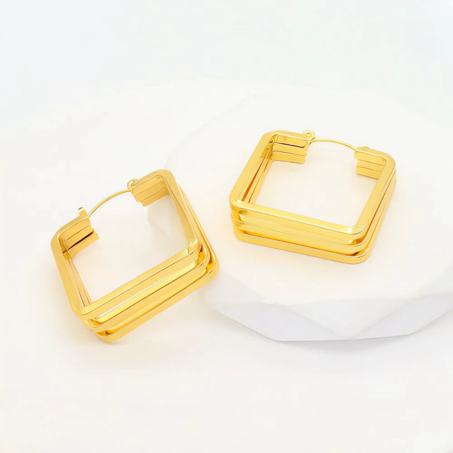 Ατσάλινοι τετράγωνοι κρίκοι χρυσό – 2.7cm (E3341)