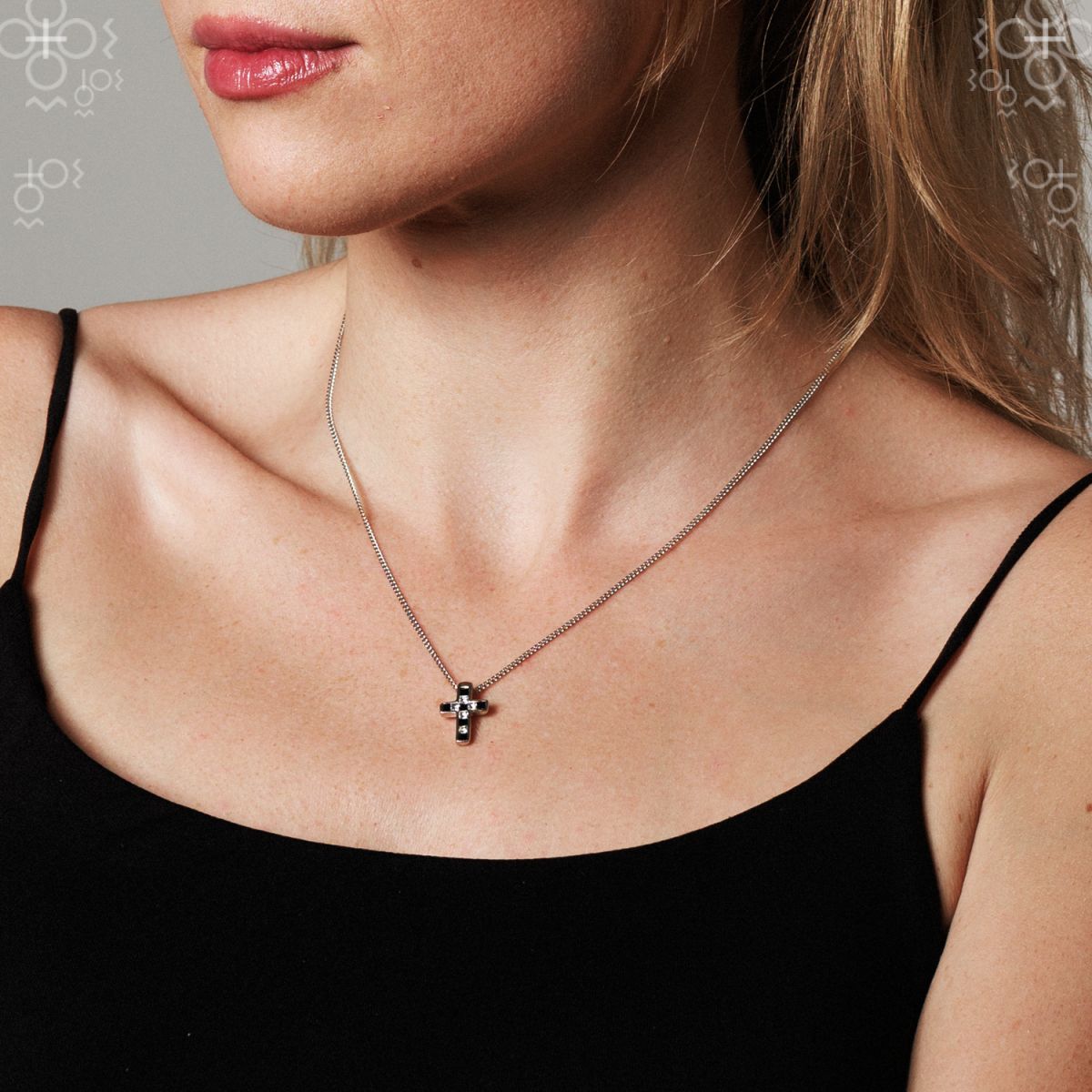 Σταυρός από ορείχαλκο 2cm με κρύσταλλα Swarovski (F1121)
