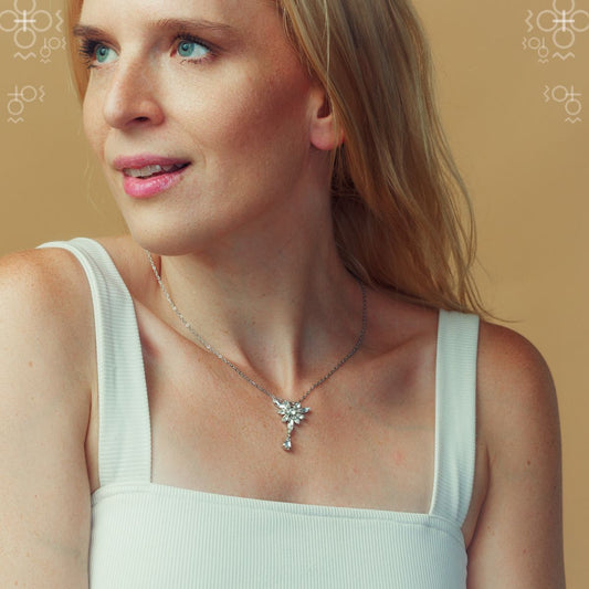 Κολιέ με Εκθαμβωτικό Μενταγιόν σε Σχήμα Άγγελου – Κρύσταλλα Swarovski (F1139)