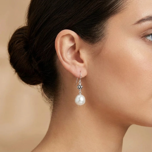 Ασημένια 925 Σκουλαρίκια Μάκρος 3cm με Οβάλ Μαργαριτάρια Γλυκού Νερού (PE022)