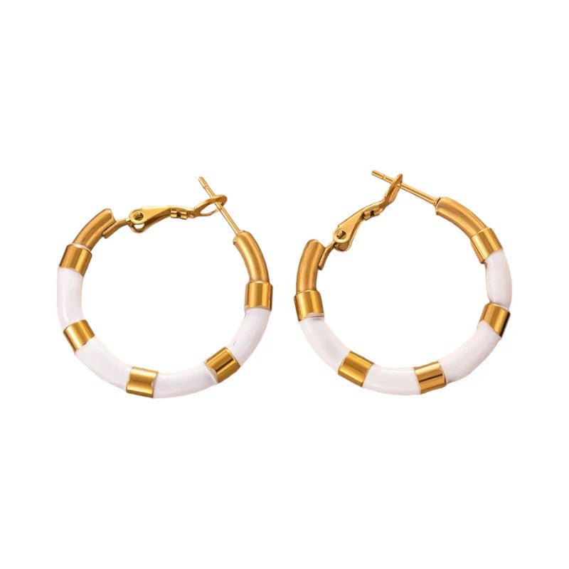 Ατσάλινα σκουλαρίκια κρίκοι με άσπρο σμάλτο (E1392) - charmy.gr