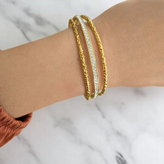 Ατσάλινο βραχιόλι χειροπέδα επιχρυσωμένη με ζιργόν (B3326) - charmy.gr