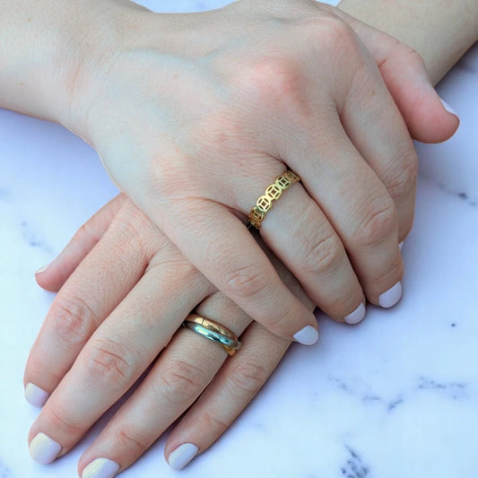 Ατσάλινο δαχτυλίδι με γεωμετρικά σχέδια επιχρυσωμένο (R3113) - charmy.gr