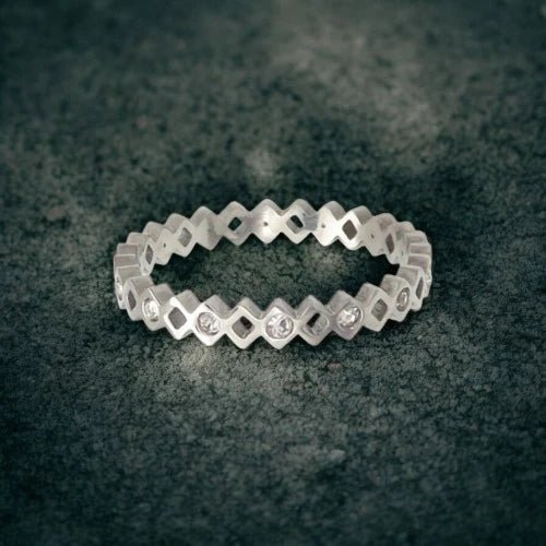 Ατσάλινο δαχτυλίδι ολόβερο χρώμα ασημί (R3070) - charmy.gr