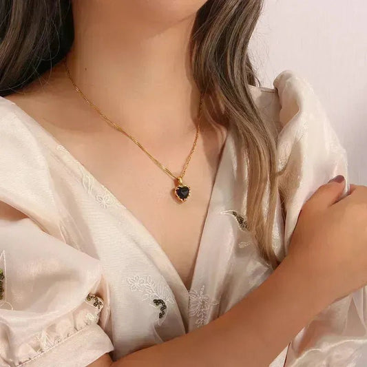 Ατσάλινο κολιέ μαύρη καρδιά ζιργκόν επιχρυσωμένο 18k (N1575) - charmy.gr