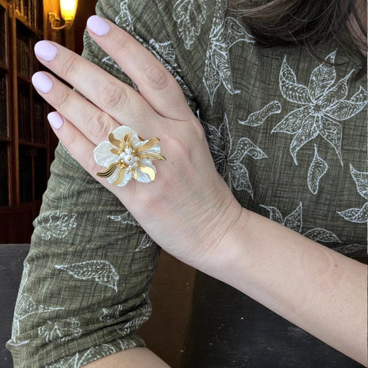 Ατσάλινο ρυθμιζόμενο δαχτυλίδι λουλούδι με πέρλες (R3000) - charmy.gr