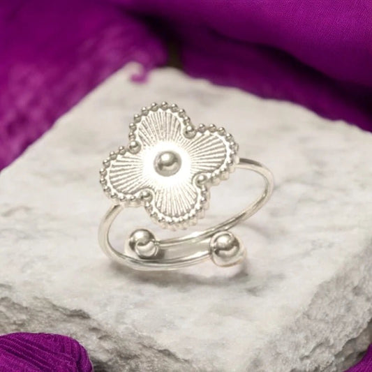 Ατσάλινο ρυθμιζόμενο δαχτυλίδι τετράφυλλο τριφύλλι ασημί (R1405) - charmy.gr