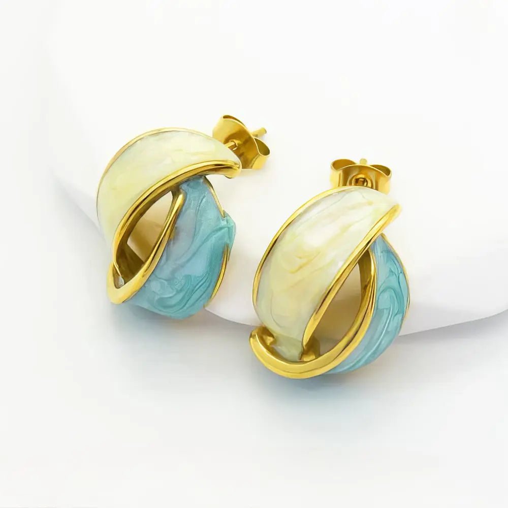 Καρφωτά ατσάλινα Σκουλαρίκια με Σμάλτο σε Γαλάζιο & Εκρού 2.2cm (E3251) - charmy.gr