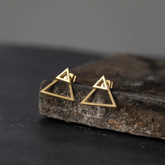 Ατσάλινα σκουλαρίκια καρφωτά διπλό τρίγωνο χρυσά (E1257) - earrings - charmy.gr