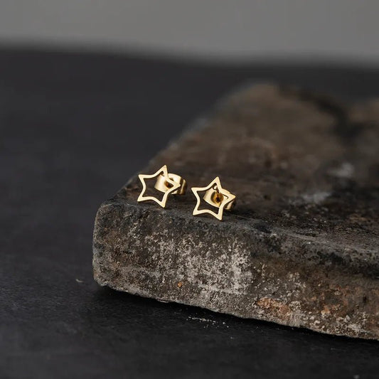 Ατσάλινα σκουλαρίκια καρφωτά χρυσά αστέρι (E1261) - earrings - charmy.gr