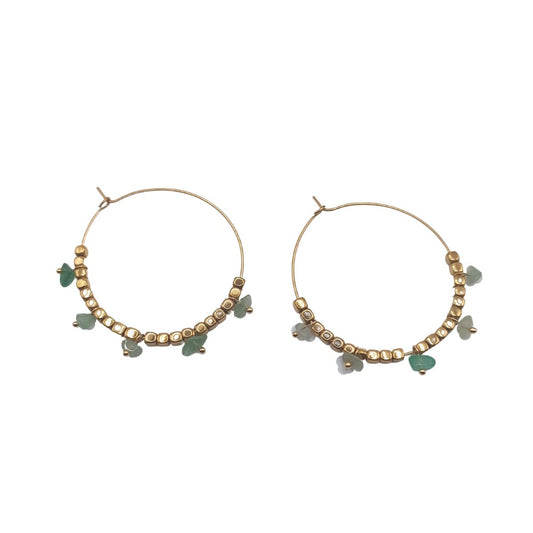 Ατσάλινα σκουλαρίκια κρίκοι boho με πετράδια βεραμάν και επιχρυσωμένες χάντρες (E1117) - earrings - charmy.gr