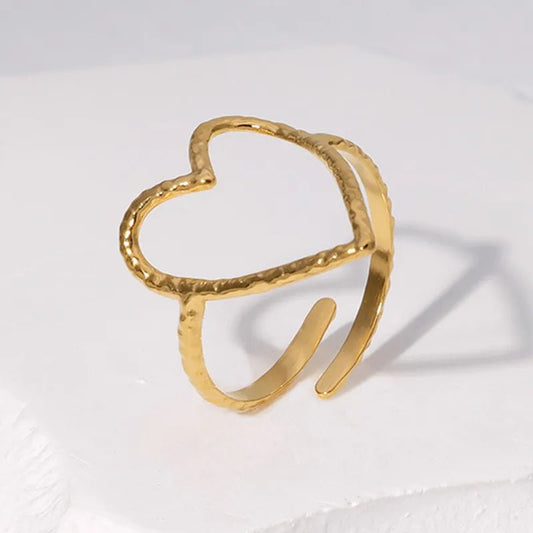Ατσάλινο δαχτυλίδι καρδιά επιχρυσωμένο ρυθμιζόμενο (R1326) – ring – charmy.gr