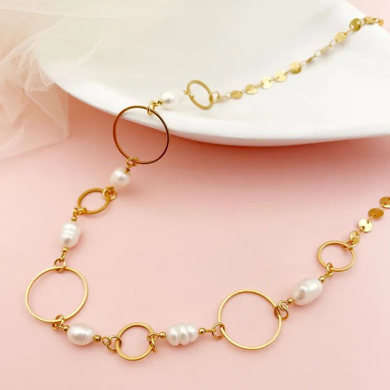 Γυναικείο ατσάλινο μακρύ κολιέ με κυκλικά στοιχεία και πέρλες επιχρυσωμένο (N1158) - necklace - charmy.gr