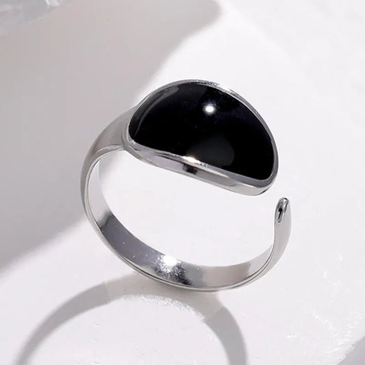 Γυναικείο ατσάλινο ρυθμιζόμενο δαχτυλίδι με μαύρο σμάλτο χρώμα ασημί (R1226) - ring - charmy.gr