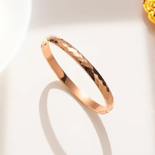 Γυναικείο βραχιόλι χειροπέδα ατσάλινη με γεωμετρικά σχέδια ροζ χρυσό (B1484) - bracelet - charmy.gr