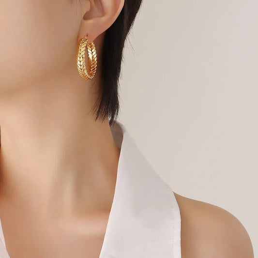 Γυναικεία σκουλαρίκια κρίκοι ατσάλινα με σχέδιο σιτάρι 3.5εκ (E1281) - earrings - charmy.gr