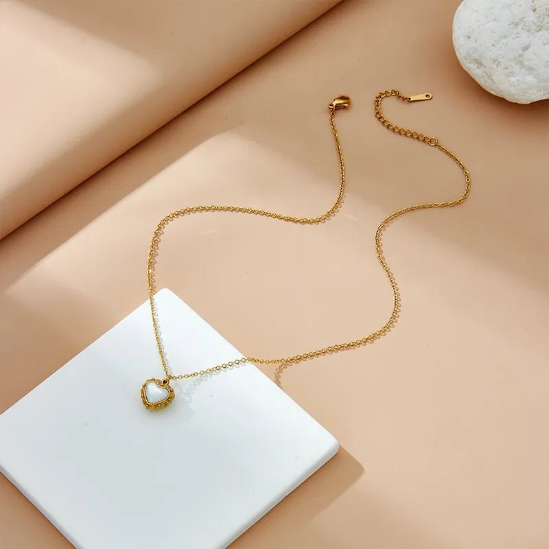 Γυναικείο κολιέ ατσάλινο καρδιά με λευκή πέτρα επιχρυσωμένο 18k (N1405) - necklace - charmy.gr
