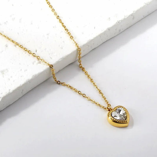 Γυναικείο κολιέ ατσάλινο καρδιά με λευκή πέτρα ζιργκόν επιχρυσωμένο - necklace - charmy.gr