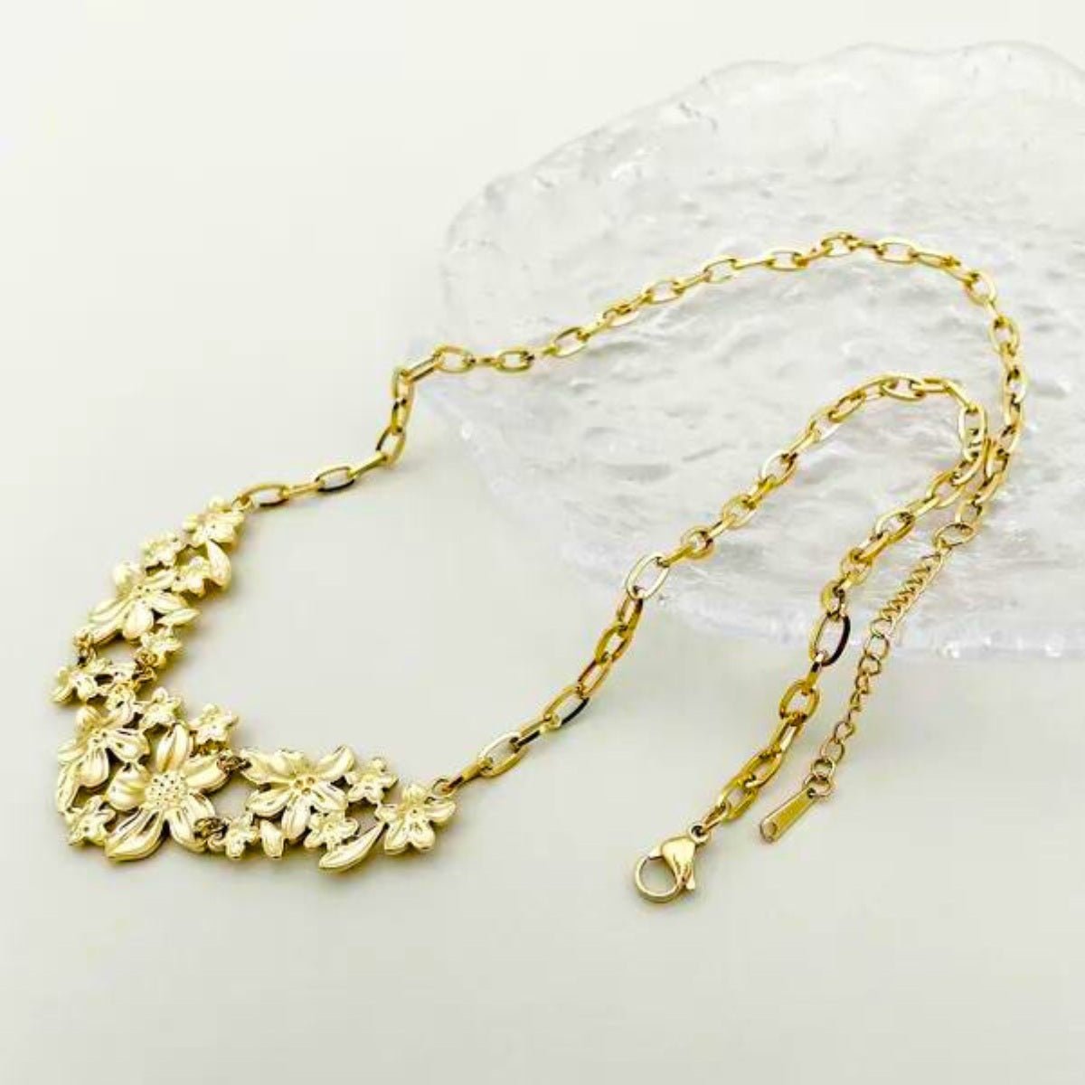 Γυναικείο κολιέ ατσάλινο μακρύ 52 + 6 εκατοστά με λουλούδια επιχρυσωμένο (N1352) - necklace - charmy.gr