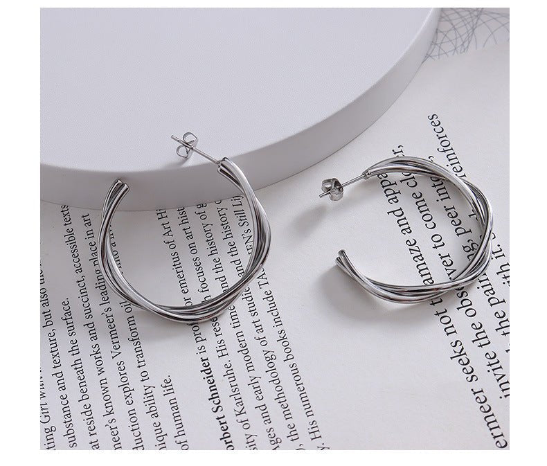 Σκουλαρίκια κρίκοι ατσάλινοι με πλεκτό σχέδιο χρώμα ασημί 3εκ (E1188) - earrings - charmy.gr