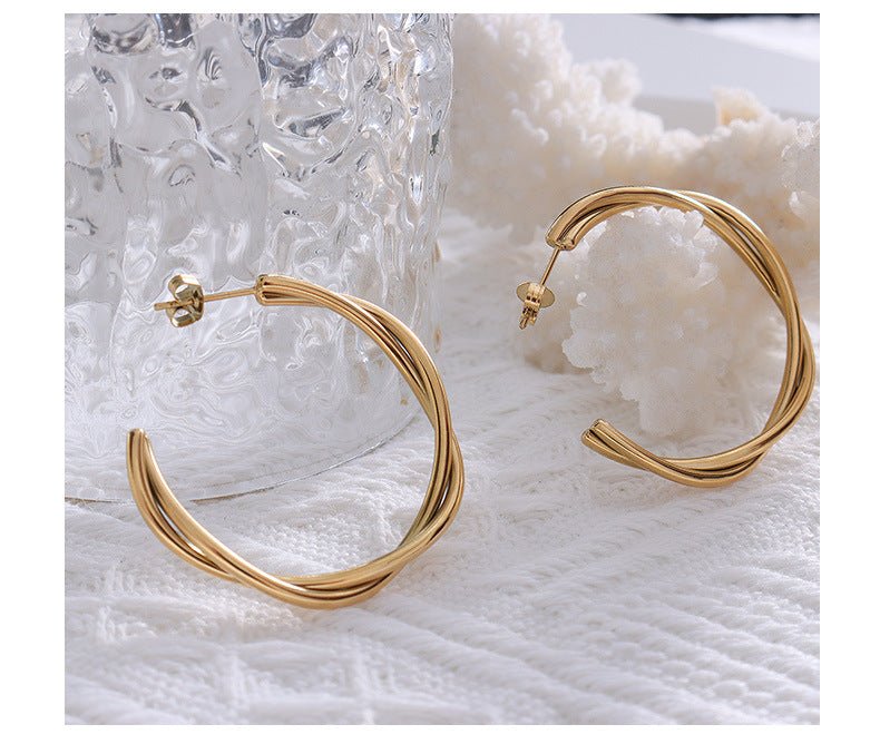 Σκουλαρίκια κρίκοι ατσάλινοι με πλεκτό σχέδιο χρώμα χρυσό μάκρος 3 εκατοστά (E1187) - earrings - charmy.gr