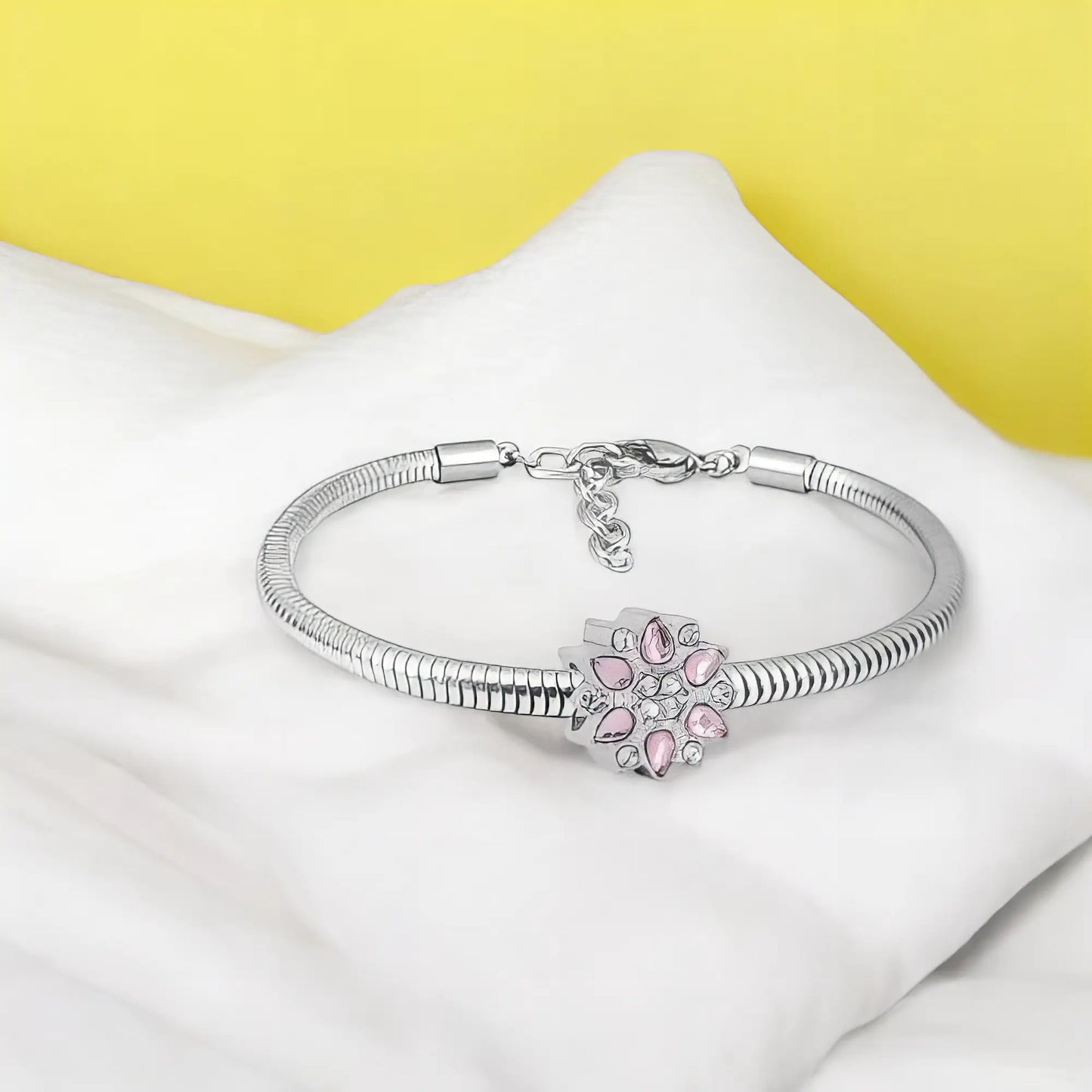 Ατσάλινο βραχιόλι με charm (B3284)