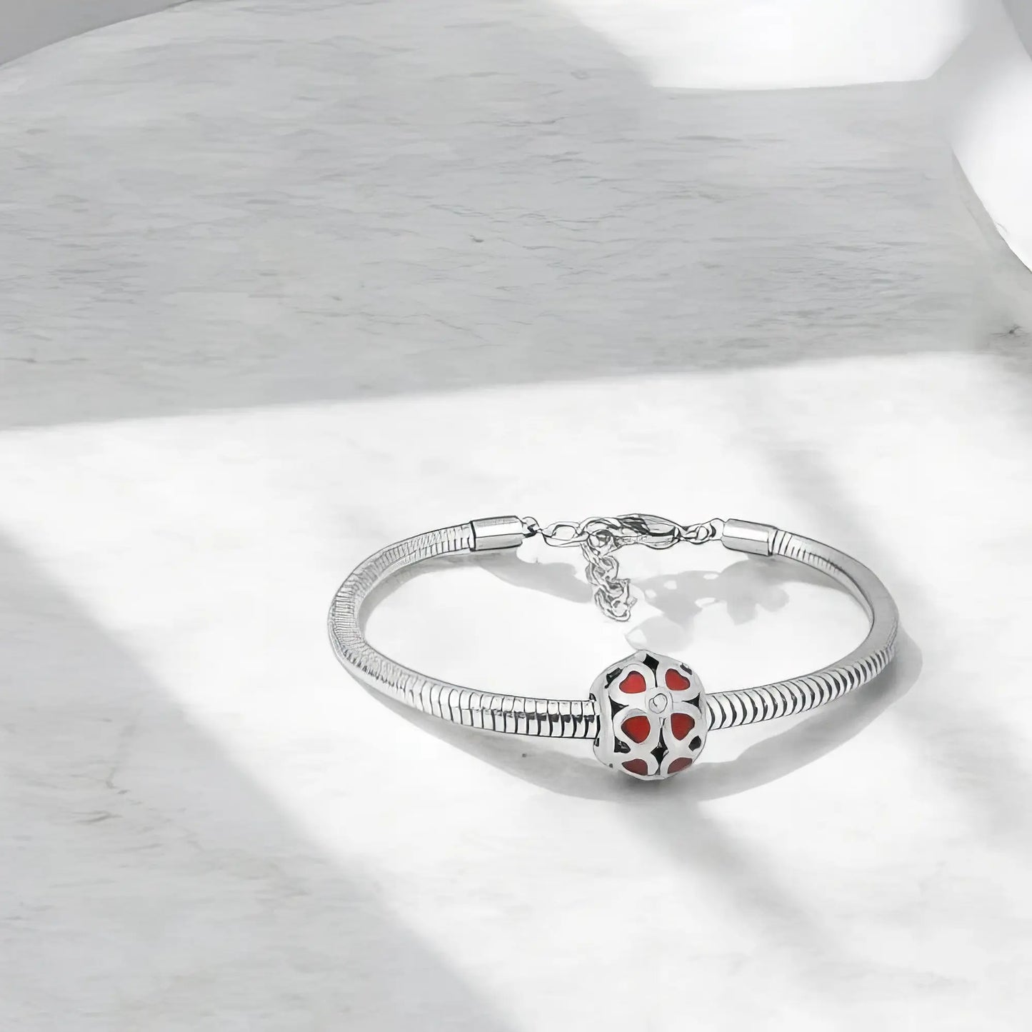 Ατσάλινο βραχιόλι με charm (B3294)