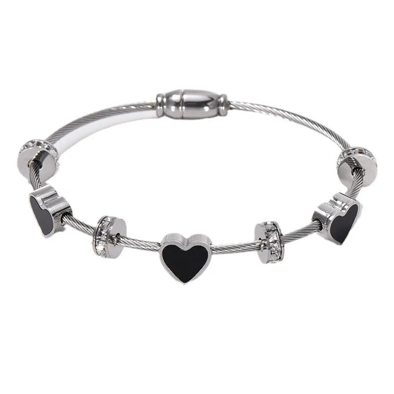 Ατσάλινο Ασημί Βραχιόλι με Μαύρες Καρδιές & Ζιργκόν (B1730)