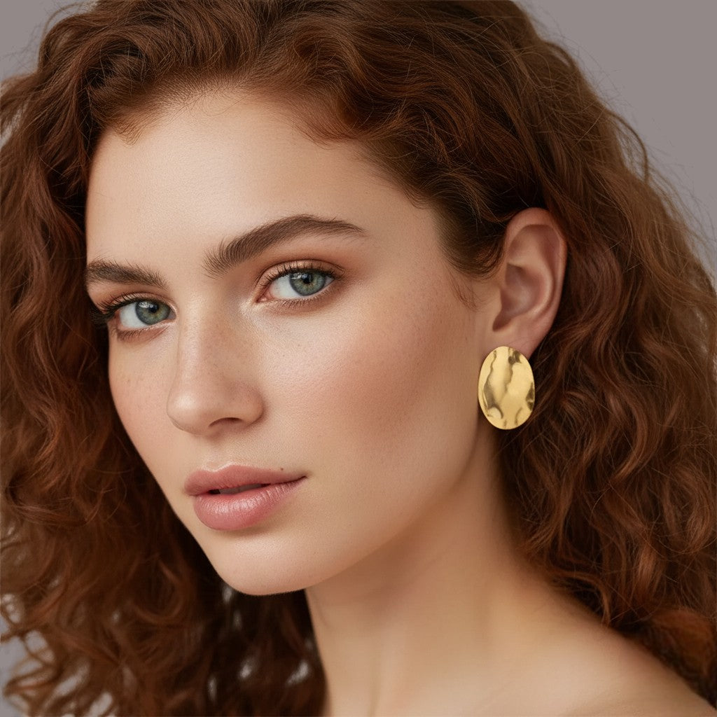 Ατσάλινα Χρυσά Σκουλαρίκια 3.5 cm με Ματ Ανάγλυφη Υφή (E1620)