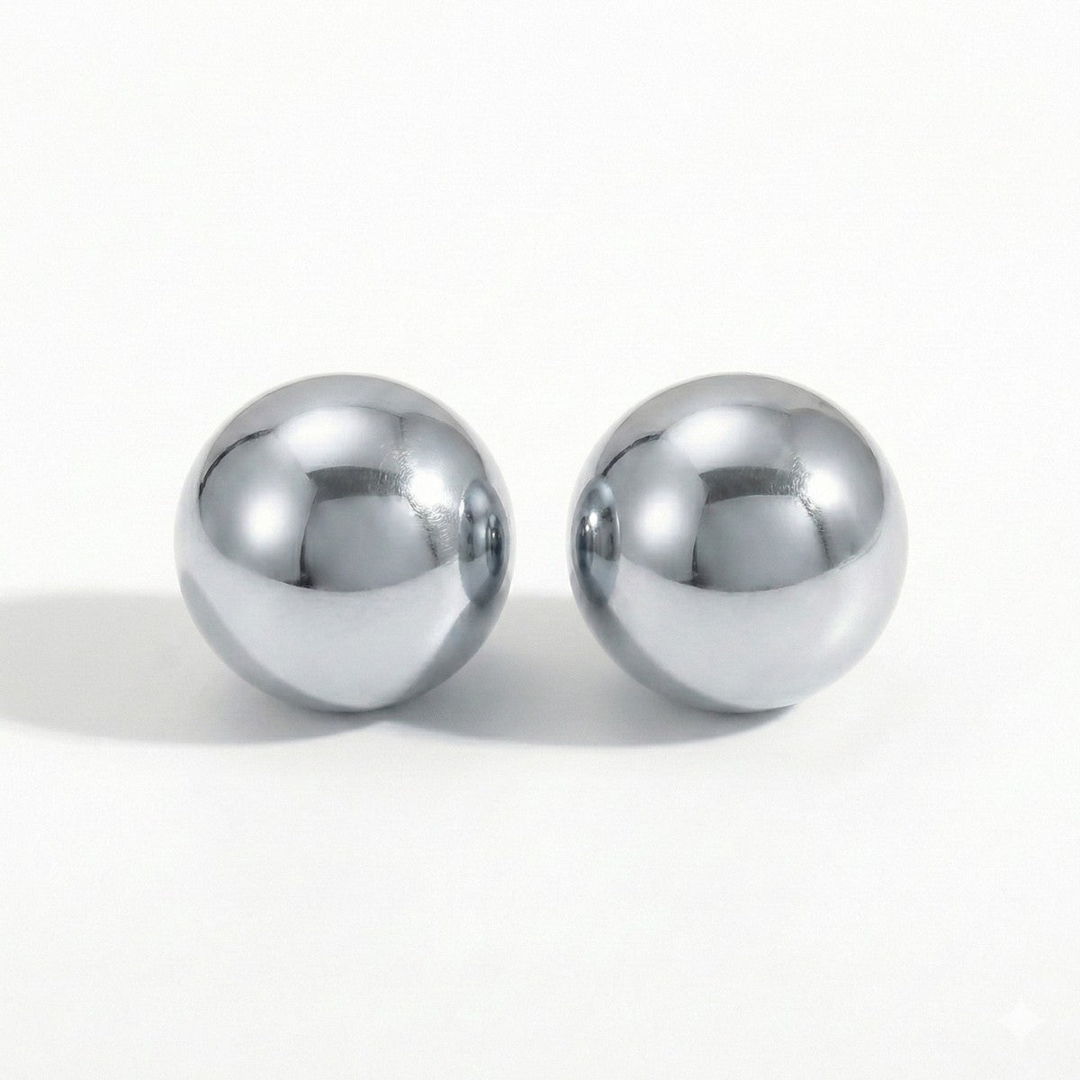 Ατσάλινα καρφωτά σκουλαρίκια με στρογγυλό, θολωτό σχήμα 1.4cm (E1659)