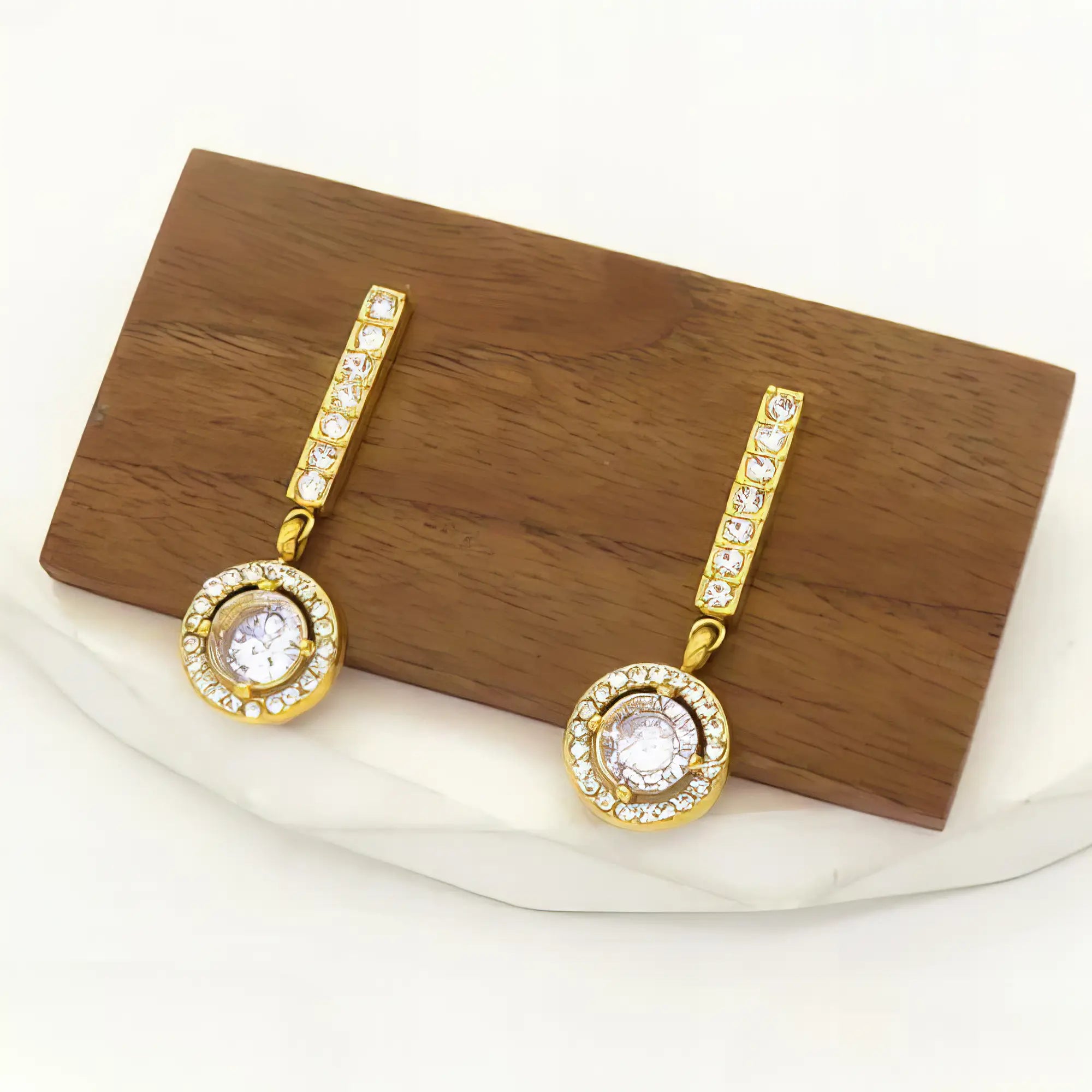 Ατσάλινα κρεμαστά σκουλαρίκια επιχρυσωμένα με ζιργκόν 3cm (Ε3201)