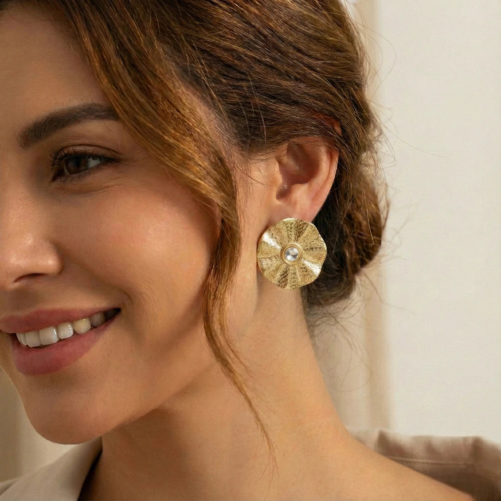 Σκουλαρίκια από ανοξείδωτο ατσάλι σε χρυσό με λευκή πέτρα – 2.7cm (E3321)