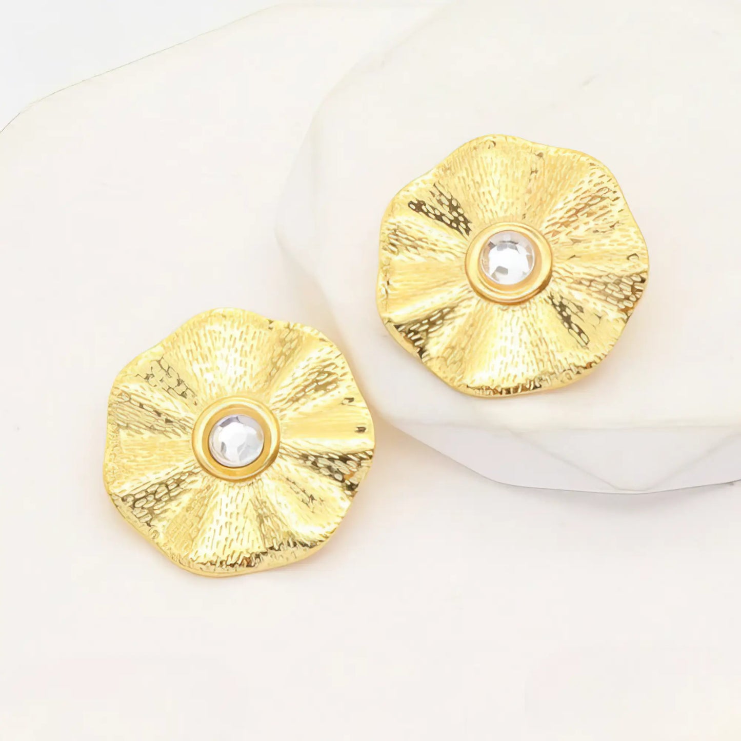 Σκουλαρίκια από ανοξείδωτο ατσάλι σε χρυσό με λευκή πέτρα – 2.7cm (E3321)