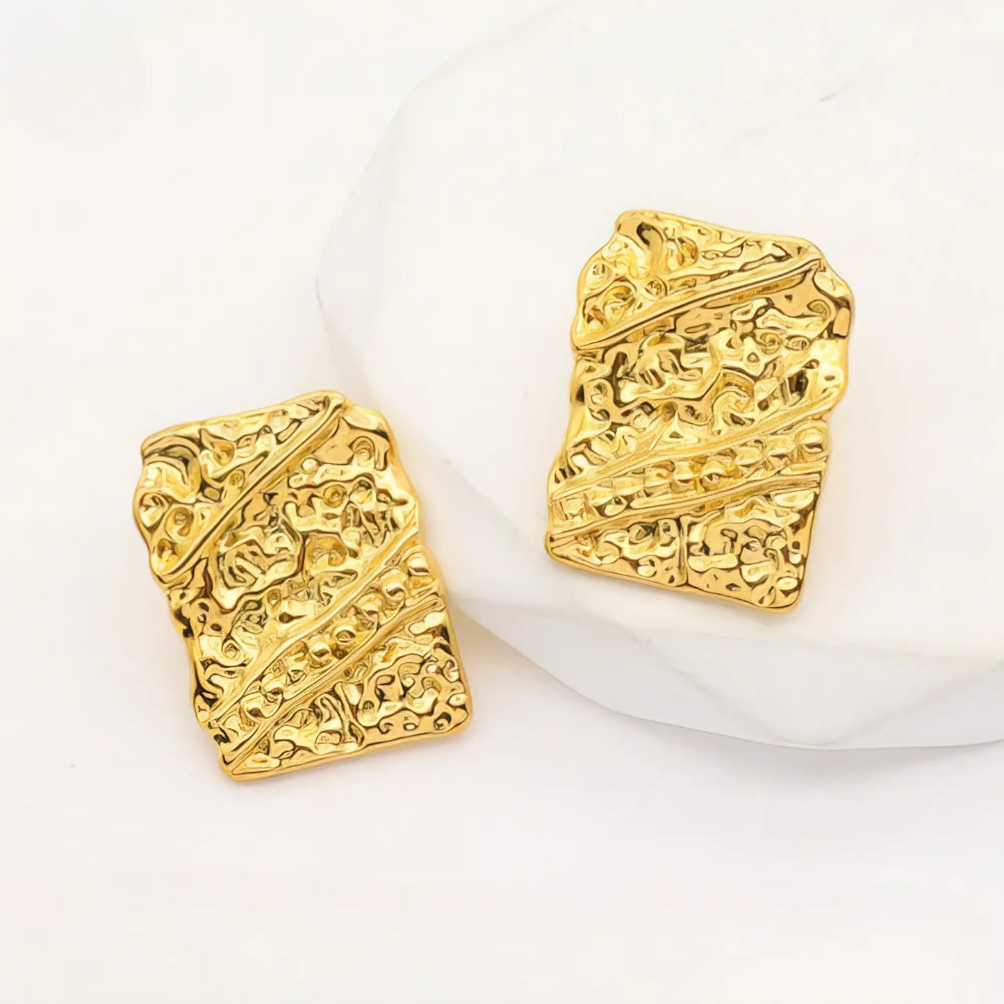 Σκουλαρίκια από ανοξείδωτο ατσάλι με ανάγλυφη επιφάνεια – 2,3 cm (E3331)