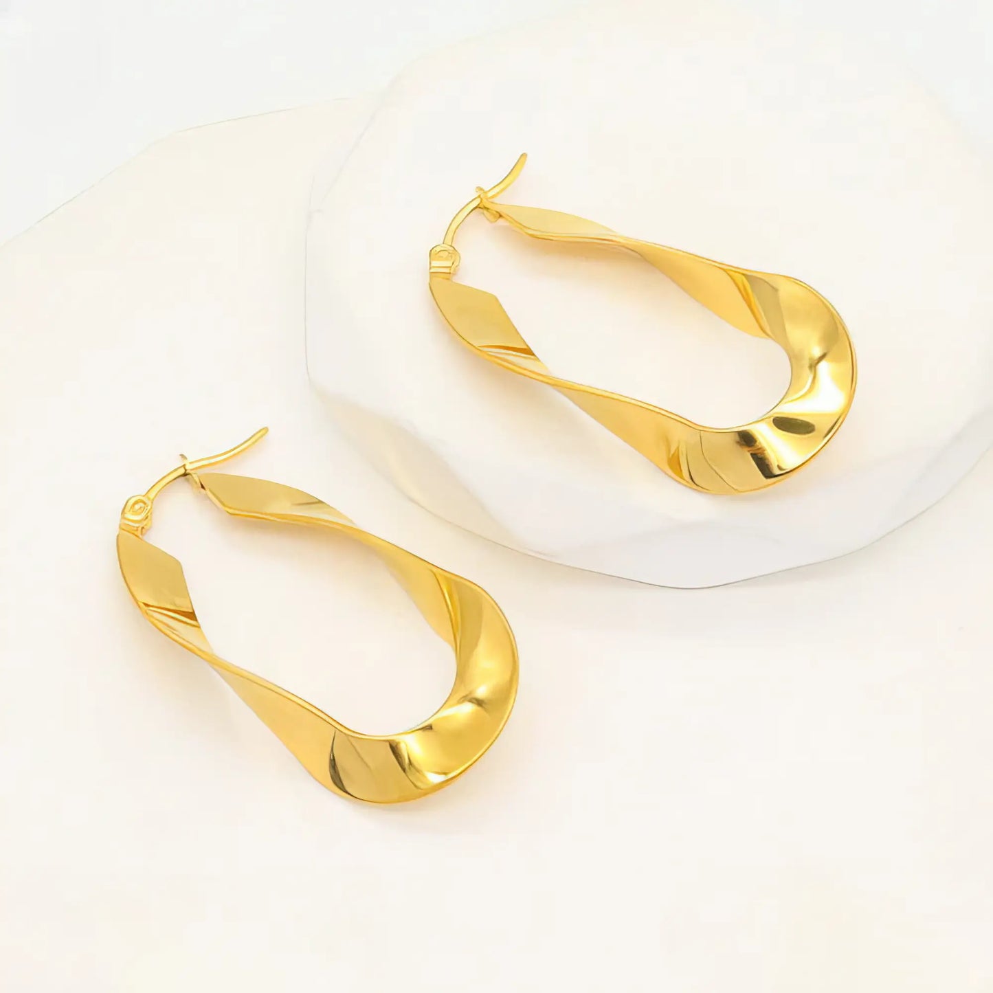 Ατσάλινα σκουλαρίκια σταγόνα χρυσό – 3.9cm (E3347)