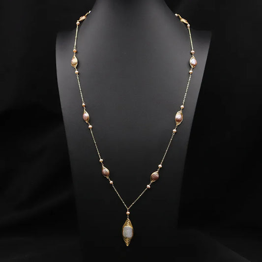 Μακρύ Κολιέ με Καλλιεργημένα Μαργαριτάρια & Χρυσές Λεπτομέρειες (N1746)