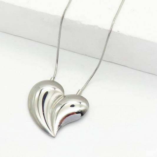 Ατσάλινο Κολιέ με Καρδιά – Ασημί (N3239)