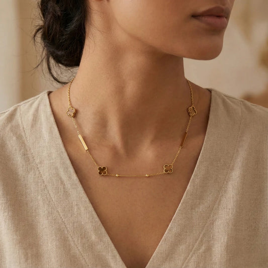 Ατσάλινο Κολιέ με Καφέ Τετράφυλλα Μοτίφ και Επιχρύσωση 18K (N3311)