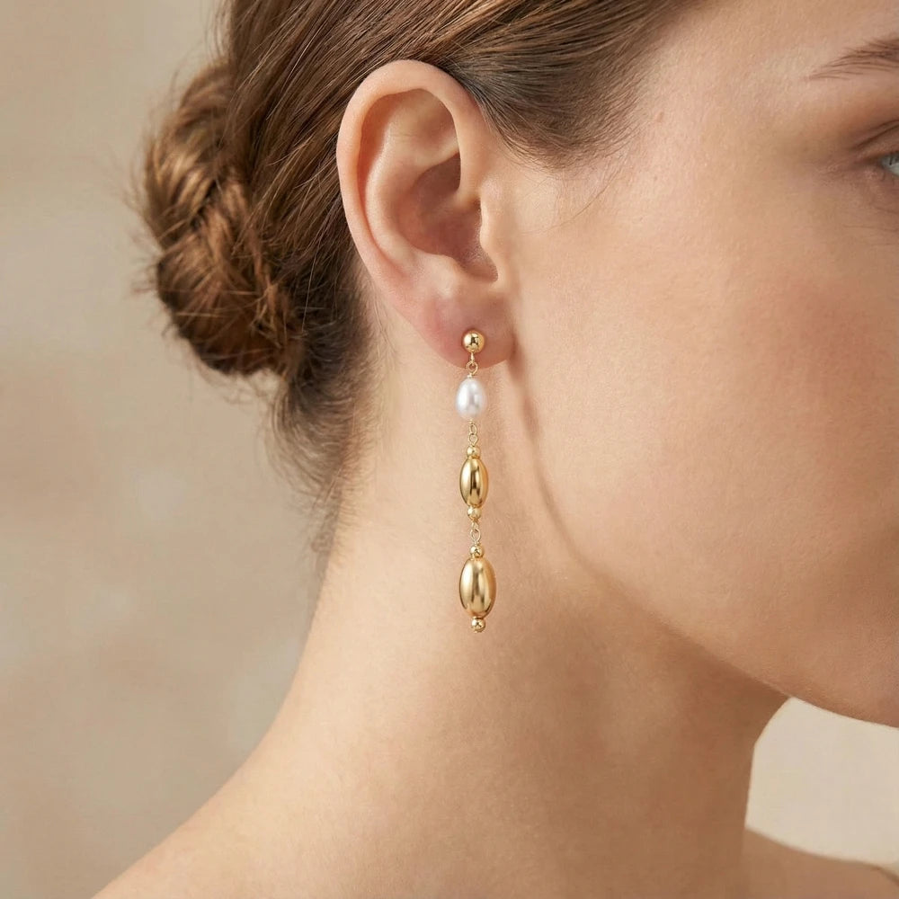 Σκουλαρίκια από Ασήμι 925 Μάκρος 5cm Επιχρυσωμένα με Μαργαριτάρια του Γλυκού Νερού και Χρυσές Λεπτομέρειες  (PE018)