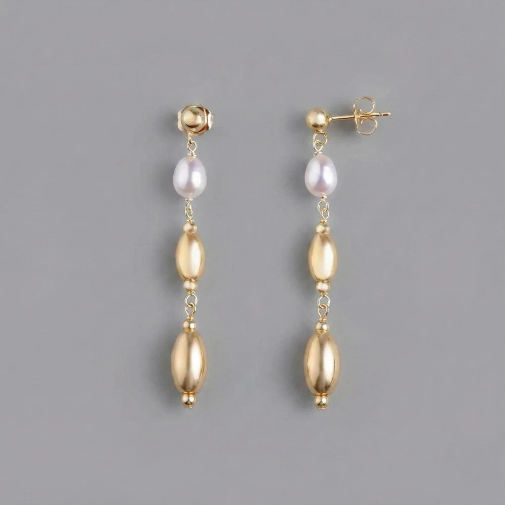 Σκουλαρίκια από Ασήμι 925 Μάκρος 5cm Επιχρυσωμένα με Μαργαριτάρια του Γλυκού Νερού και Χρυσές Λεπτομέρειες  (PE018)