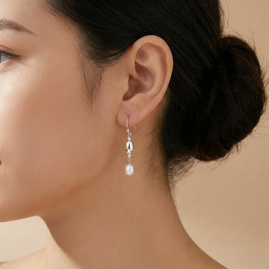 Ασημένια 925 Σκουλαρίκια Μάκρος 3.5cm με Οβάλ Μαργαριτάρια Γλυκού Νερού (PE019)