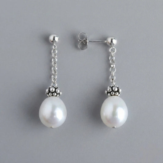 Ασημένια 925 Σκουλαρίκια Μάκρος 3.5cm με Οβάλ Μαργαριτάρια Γλυκού Νερού (PE021)