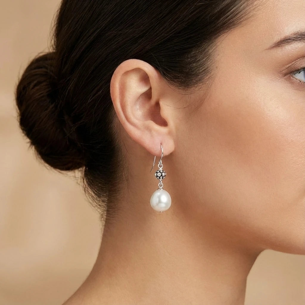 Ασημένια 925 Σκουλαρίκια Μάκρος 3cm με Οβάλ Μαργαριτάρια Γλυκού Νερού (PE022)