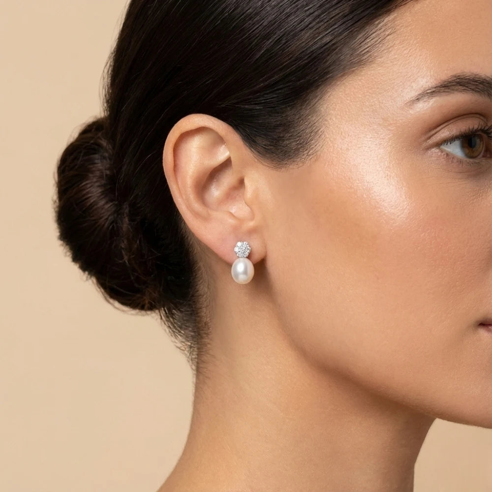 Ασημένια 925 Σκουλαρίκια Μήκος: 1.5cm με Μαργαριτάρια Γλυκού Νερού & Ζιργκόν (PE027)