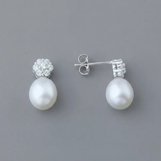 Ασημένια 925 Σκουλαρίκια Μήκος: 1.5cm με Μαργαριτάρια Γλυκού Νερού & Ζιργκόν (PE027)