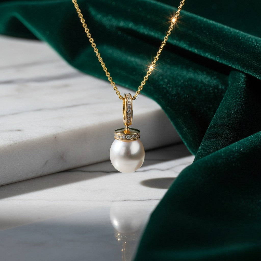 Ασημένιο 925 Κολιέ με Μαργαριτάρι Γλυκού Νερού & Ζιργκόν Επιχρυσωμένο (PN035)