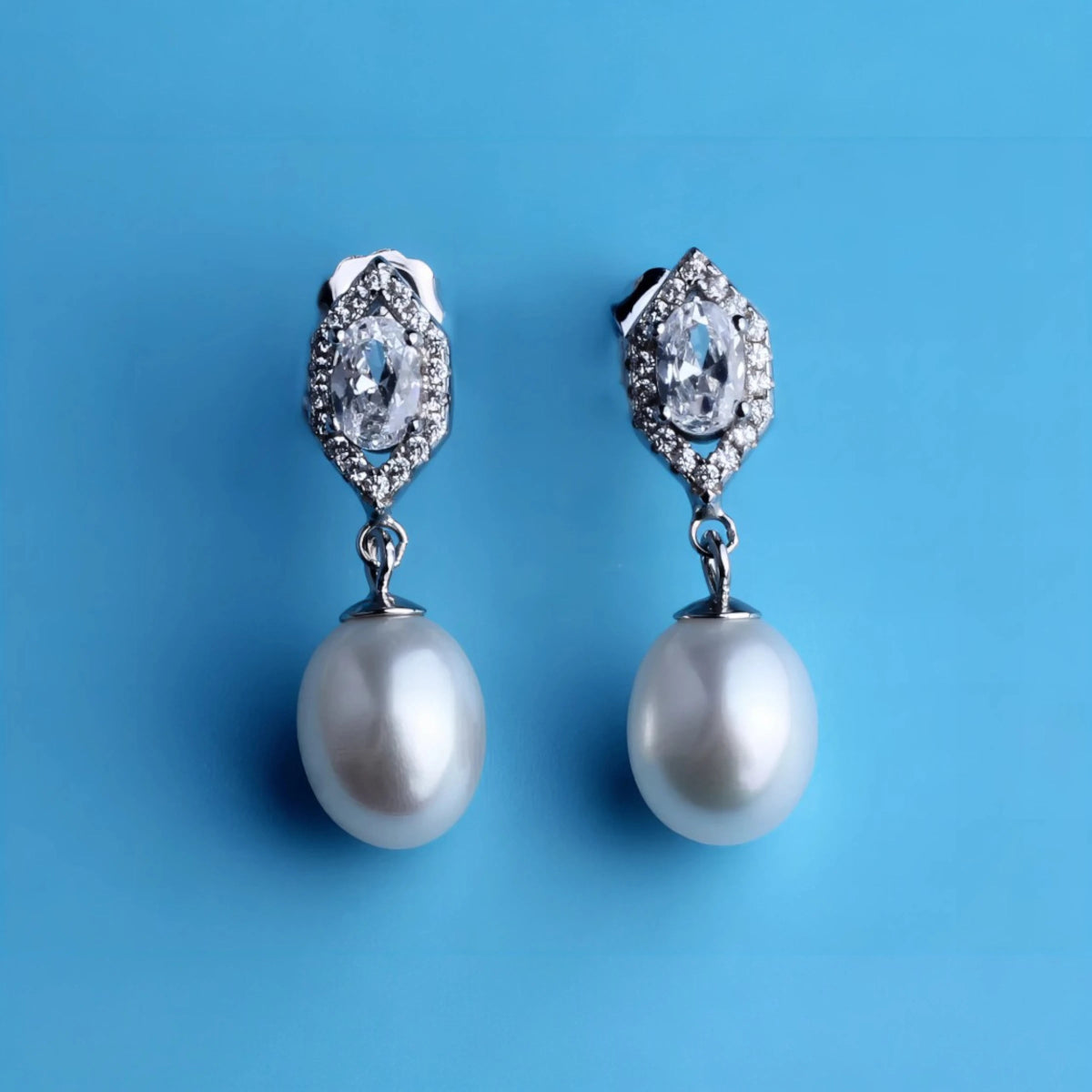 Ασημένια 925 Σκουλαρίκια Μάκρος 2.5cm με Μαργαριτάρια Γλυκού Νερού & Ζιργκόν (PE024) - charmy.gr