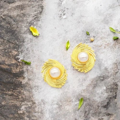 Ατσάλινα καρφωτά σκουλαρίκια 3.3cm με πέρλα (E3054) - charmy.gr